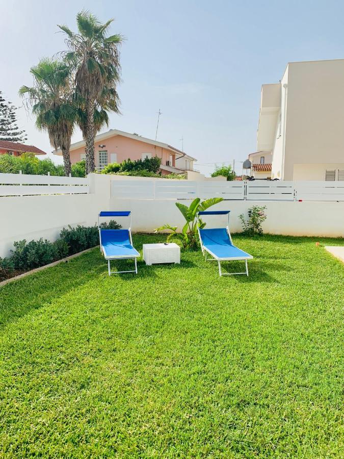 Dolcevitasuites - Modern 3 Bdr Villa In S. Lorenzo Рейтани Экстерьер фото